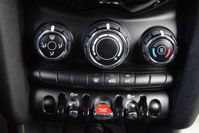 MINI Mini 1.5 136PK Cooper Automaat | Org. NL | BOVAG Garantie | Navigatie | Full LED | Apple Carplay | Keyless Entry&Start | PDC Achter | Navigatie | Bluetooth | Cruise Control | Airco | afbeelding 18