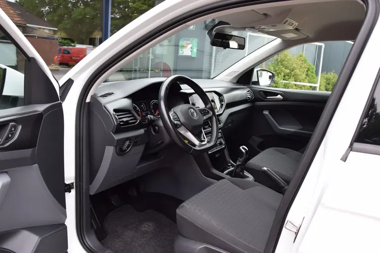 Volkswagen T-Cross 1.0 TSI 96PK Life Business | Org. NL | BOVAG Garantie | Adaptive Cruise Control | Climate Control | Parkeensensoren | Dodehoekdetectie | Apple Carplay/Android Auto | afbeelding 9