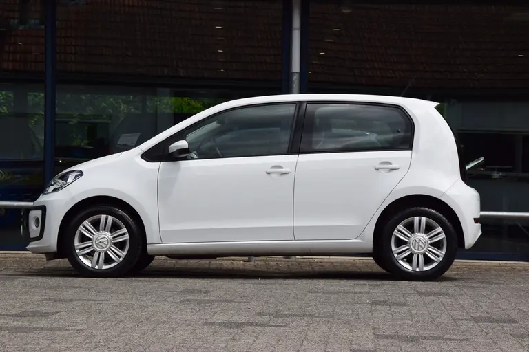 Volkswagen up! 1.0 75PK BMT high up! Automaat | Org. NL | BOVAG Garantie | Achteruitrijcamera | Cruise&Climate Control | Stoelverwarming | Parkeersensoren | Bluetooth | DAB Radio | afbeelding 4