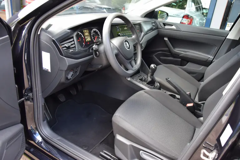 Volkswagen Polo 1.0 MPI Comfortline | BOVAG Garantie | All Season Banden | Parkeersensoren Achter | Speed Limiter | Bluetooth Telefoonverbinding | Goed Onderhouden | afbeelding 9