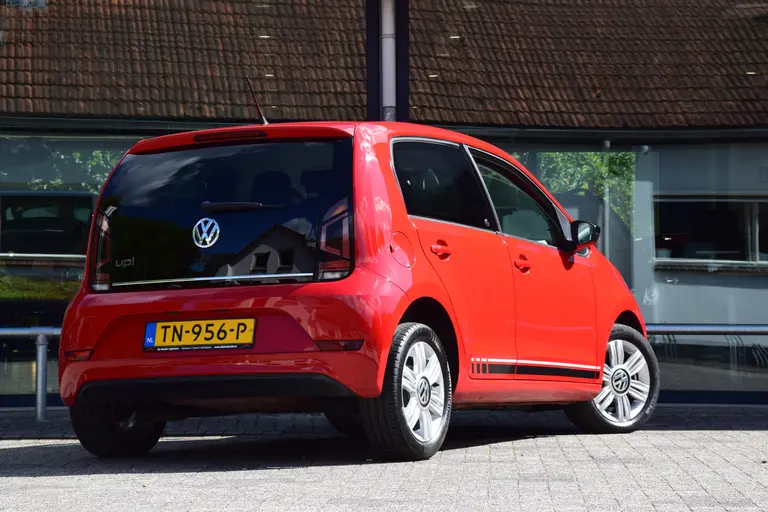 Volkswagen up! 1.0 BMT up! BEATS | Org. NL | BOVAG Garantie | 15'' Velgen | Airconditioning | Bluetooth Telefoonverbinding | LED Dagrijverlichting | Lage KM-Stand NAP! | afbeelding 2