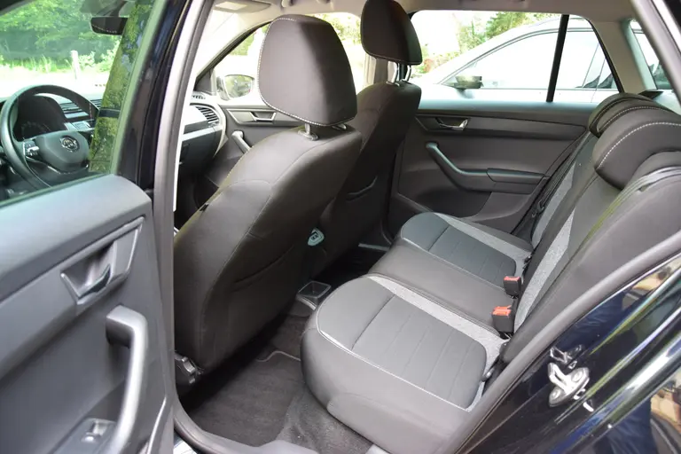 Skoda Fabia Combi 1.0 TSI 96PK Business Edition | Org. NL | BOVAG Garantie | Apple Carplay/Android Auto | 16'' Velgen | PDC Achter | LED Dagrijverlichting | Cruise Control | afbeelding 7