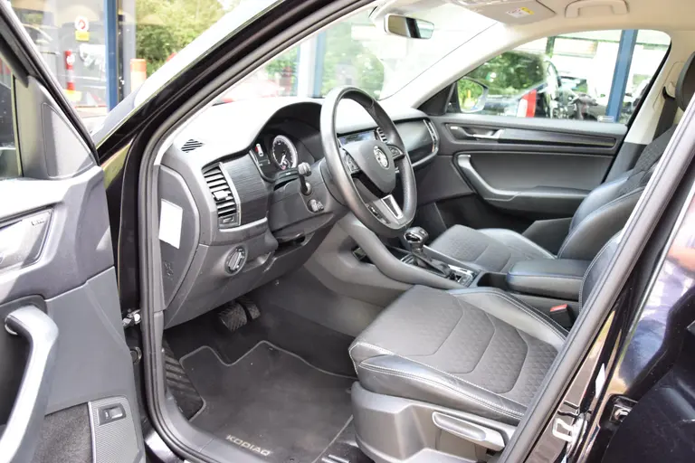 Skoda Kodiaq 1.5 TSI 150PK Limited Business Edition DSG Automaat | Org. NL | BOVAG Garantie | Adaptive Cruise Control | Elektrische Kofferklep | Full LED | Achteruitrijcamera | Dodehoekdetectie | afbeelding 9