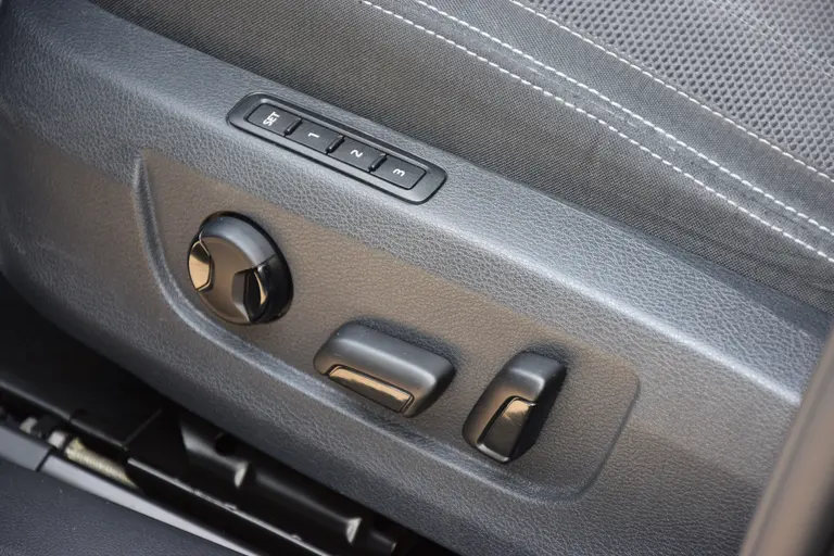 Skoda Superb Combi 1.5 TSI ACT 150PK Business Edition DSG Automaat | Org. NL | BOVAG Garantie | Apple Carplay/Android Auto | Elektrische Bestuurdersstoel | Verwarmde voorruit / Stoelen | afbeelding 12