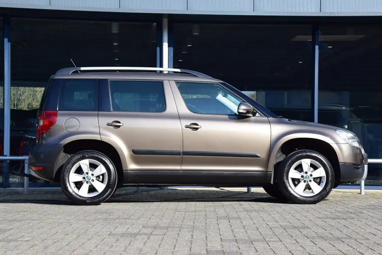 Skoda Yeti 1.2 TSI Comfort DSG Automaat | Org. NL | BOVAG Garantie | Trekhaak | Cruise Control | Airconditioning | 16'' Velgen | Parkeersensoren Achter | afbeelding 5
