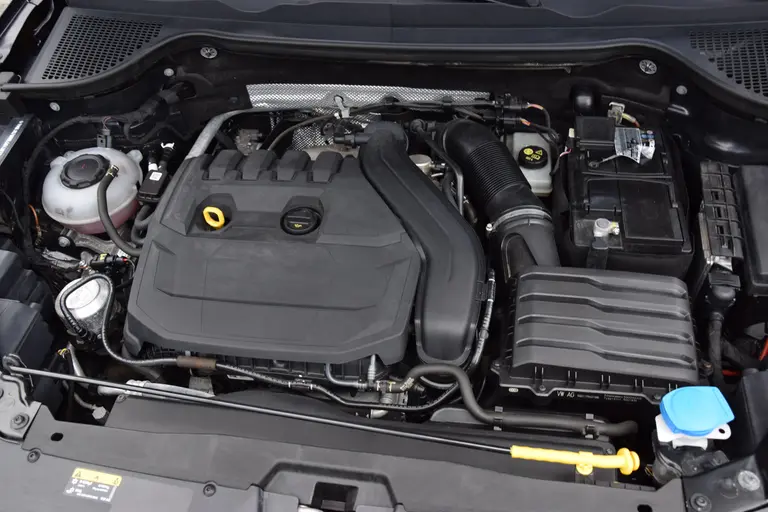 Skoda Karoq 1.5 TSI 150PK ACT Business Edition DSG Automaat | Org. NL | BOVAG Garantie | Lederen bekleding | Stoelverwarming | Stuurverwarming | Full LED koplampen | afbeelding 14