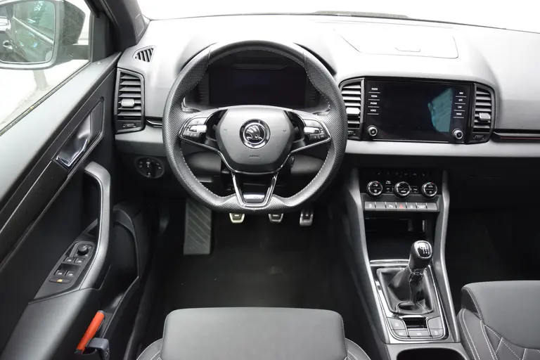 Skoda Karoq 1.5 TSI 150PK ACT Sportline Business | BOVAG Garantie | Org. NL | Trekhaak | Vitrual Cockpit | Achteruitrijcamera | Stoel&Stuurverwarming | 19'' Velgen | Full LED | afbeelding 6