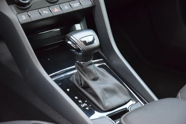 Skoda Karoq 1.5 TSI 150PK ACT Ambition Business DSG Automaat | NL-Auto | BOVAG Garantie | Trekhaak | Cruise & Climate Control | Navigatie | PDC Voor&Achter | Apple Carplay/ Android Auto | afbeelding 18
