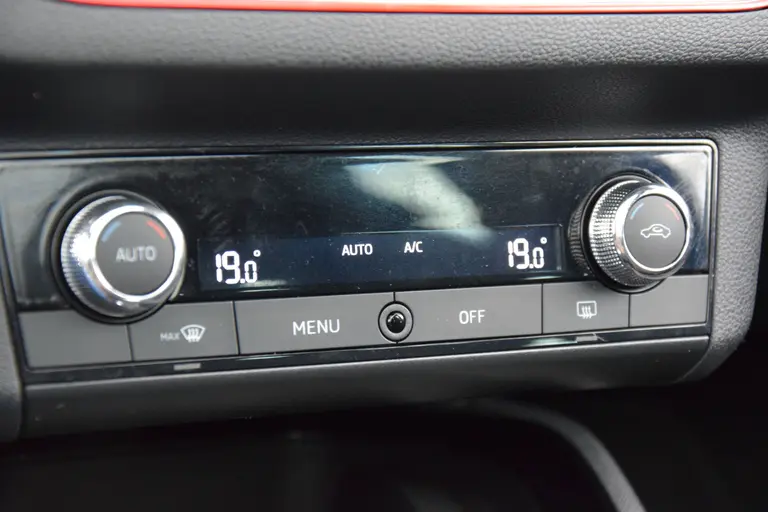Skoda Scala 1.0 TSI 116PK Sport Business DSG Automaat | Org. NL | BOVAG Garantie | Panoramadak | Virtual Cockpit | PDC Achter | Full LED | Sportstoelen | Flippers |  Navi | Carplay | afbeelding 26