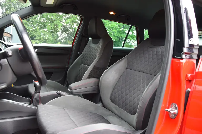 Skoda Fabia Combi 1.0 TSI 96PK Monte Carlo | Org. NL | rijklaar incl. BOVAG Garantie |  Automatische Airco | Stoelverwarming | Parkeersensoren | Cruise Control | afbeelding 10