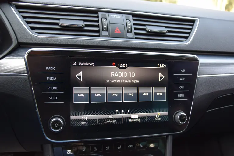 Skoda Superb Combi 1.5 TSI ACT 150PK Business Edition DSG Automaat | Org. NL | BOVAG Garantie | Apple Carplay/Android Auto | Elektrische Bestuurdersstoel | Verwarmde voorruit / Stoelen | afbeelding 23