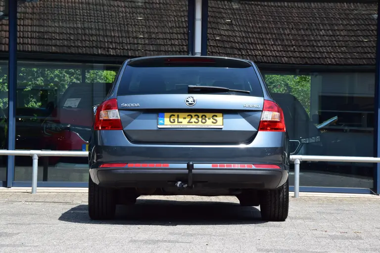 Skoda Rapid Spaceback 1.2 TSI 90PK Greentech Style Edition | Org. NL | BOVAG Garantie | Trekhaak | Navigatie | Stoelverwarming | 16'' Velgen | PDC Achter | Bluetooth | Multifunctioneel Stuurwiel | afbeelding 12