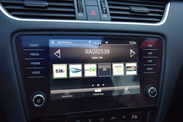 Skoda Octavia Combi 1.0 TSI Greentech Ambition Business DSG Automaat | Org. NL | BOVAG Garantie | Trekhaak | Panoramadak | 17'' Velgen | All Season Banden | Adaptive Cruise Control | afbeelding 24