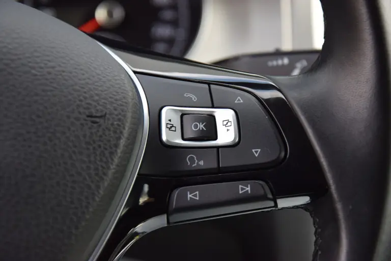 Volkswagen Golf 1.0 TSI Business Edition Connected DSG Automaat | Org. NL | BOVAG Garantie | Achteruitrijcamera | Navigatie | Cruise&Climate Control | All Season Banden | 16'' Velgen | afbeelding 25