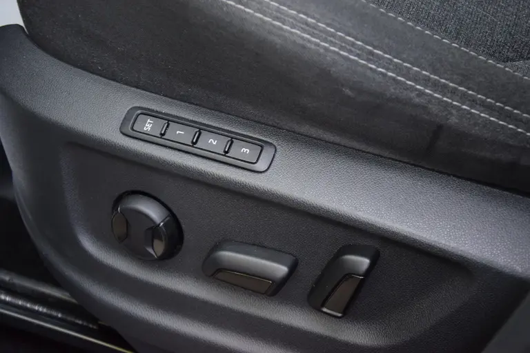 Skoda Kodiaq 1.4 TSI Style Business 7p. 7Persoons | Org. NL | BOVAG Garantie | Trekhaak | 360 Camera | Stoelverwarming | Full LED | Elektrische Koffelklep | Elektrisch Verstelbare Bestuurdersstoel | afbeelding 12