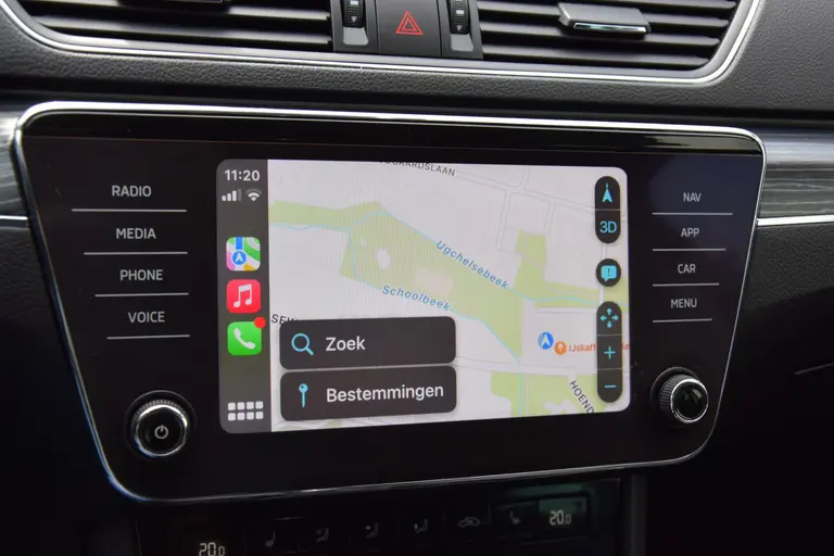 Skoda Superb Combi 1.5 TSI ACT 150PK Business Edition DSG Automaat | Org. NL | BOVAG Garantie | Trekhaak | Virtual dashboard | Apple Carplay/Android Auto | Elektrische bestuurdersstoel met geheugen | Verwarmde voorruit / Voorstoelen | afbeelding 25