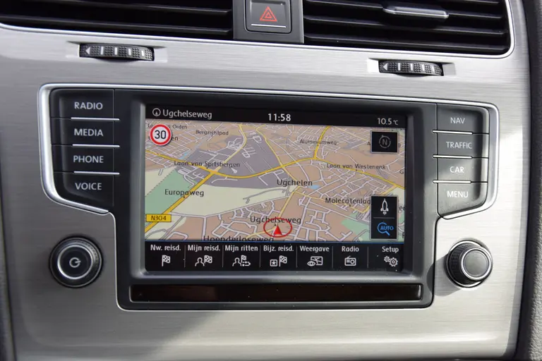 Volkswagen Golf 1.0 TSI Business Edition Connected DSG Automaat | Org. NL | BOVAG Garantie | Achteruitrijcamera | Navigatie | Cruise&Climate Control | All Season Banden | 16'' Velgen | afbeelding 22