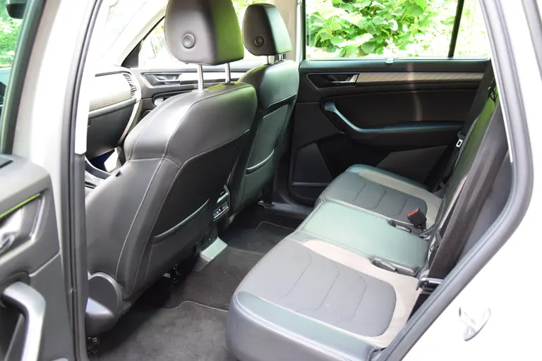 Skoda Kodiaq 1.5 TSI 150PK Business Edition Plus DSG Automaat | Org. NL | BOVAG Garantie | Trekhaak | Achteruitrijcamera | Adaptieve cruise control | Stoelverwarming | PDC Voor+Achter | afbeelding 6