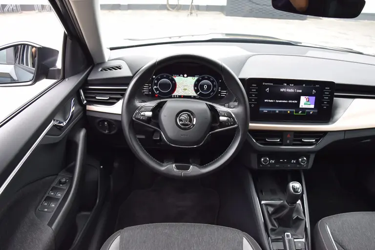 Skoda Kamiq 1.0 TSI 110PK Business Edition | Org. NL | BOVAG Garantie | Stoelverwarming | Vitrual Cockpit | Cruise & Climate Control | 17" Velgen | Parkeersensoren Voor&Achter | afbeelding 6