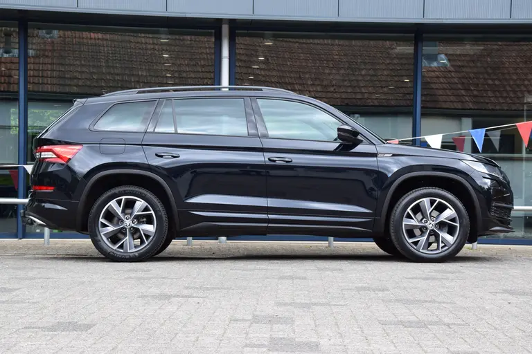 Skoda Kodiaq 1.5 TSI 150PK Sportline Business DSG Automaat | BOVAG Garantie | Org. NL | Trekhaak | Vitrueel Dashboard | Camera | Stoel&Stuur verwarming | Full LED | 19'' Velgen | afbeelding 5