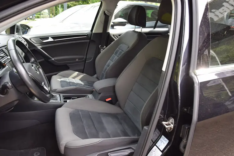 Volkswagen GOLF Variant 1.4 TSI Highline DSG Automaat | Org. NL | Trekhaak | Achteruitrijcamera | Navigatie | Alcantara Bekleding | 18'' Velgen | Cruise & Climate Control | Bluetooth | afbeelding 10