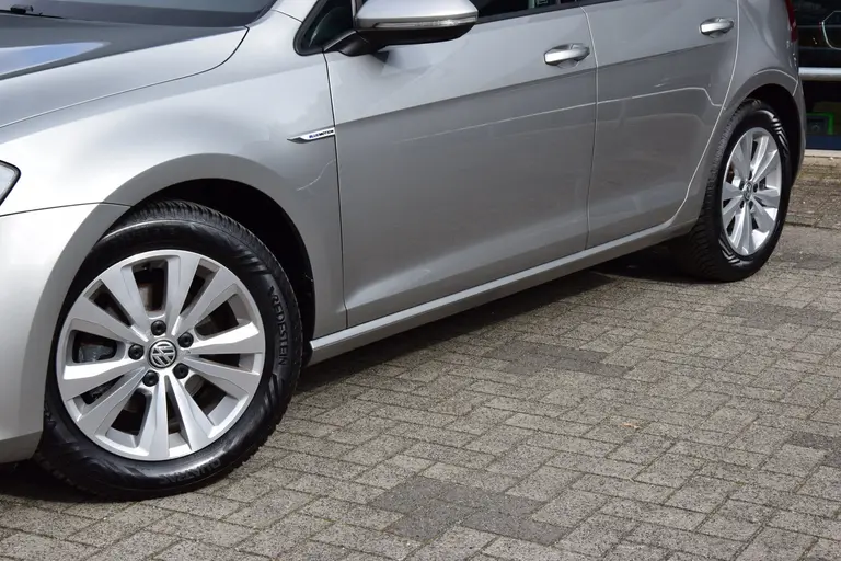 Volkswagen Golf 1.0 TSI Business Edition Connected DSG Automaat | Org. NL | BOVAG Garantie | Achteruitrijcamera | Navigatie | Cruise&Climate Control | All Season Banden | 16'' Velgen | afbeelding 16