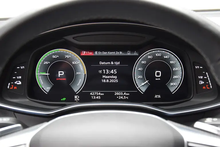 Audi A6 Avant 55 TFSI e 340PK quattro Competition PHEV Plug-in Hybride | Orgineel NL | BOVAG Garantie | Trekhaak | LED Matrix | 20'' Velgen | S-Line | Apple Carplay/Android Auto | Stoelverwarming | afbeelding 17