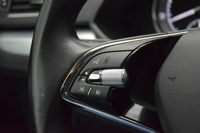 Skoda Superb Combi 1.5 TSI 150PK ACT Business Edition DSG Automaat | Org. NL | BOVAG Garantie | Trekhaak | Apple Carplay/Android Auto | Full LED | PDC Achter | Cruise&Climate Control | afbeelding 28