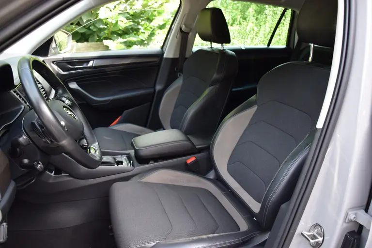 Skoda Kodiaq 1.5 TSI 150PK Business Edition Plus DSG Automaat | Org. NL | BOVAG Garantie | Trekhaak | Achteruitrijcamera | Adaptieve cruise control | Stoelverwarming | PDC Voor+Achter | afbeelding 9