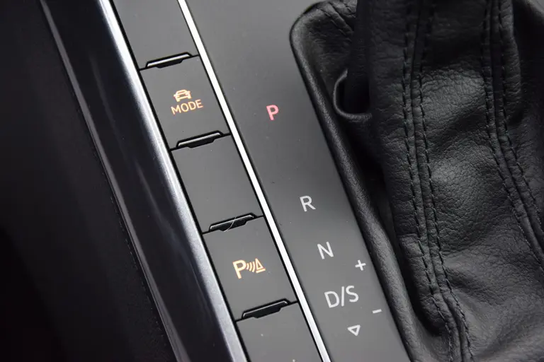 Volkswagen Polo 1.0 TSI Highline DSG Automaat | Org. NL | BOVAG Garantie | Trekhaak | Adaptive Cruise | Stoelverwarming | PDC Voor&Achter | 16'' Velgen | Apple Carplay/Android Auto | afbeelding 29