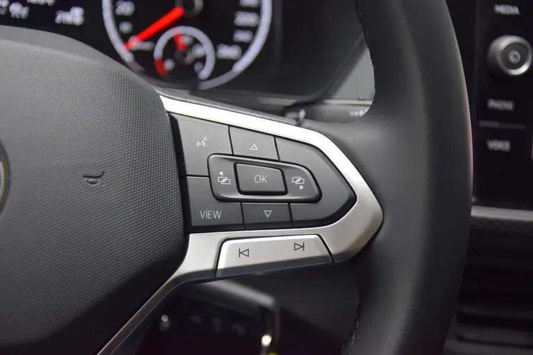 Volkswagen T-Cross 1.0 TSI Life | Org. NL | Fabrieksgarantie 7-2027 | Adaptive Cruise Control | Parkeersensoren Voor&Achter | Apple Carplay/Android Auto | 16'' Velgen | DAB Radio | afbeelding 25