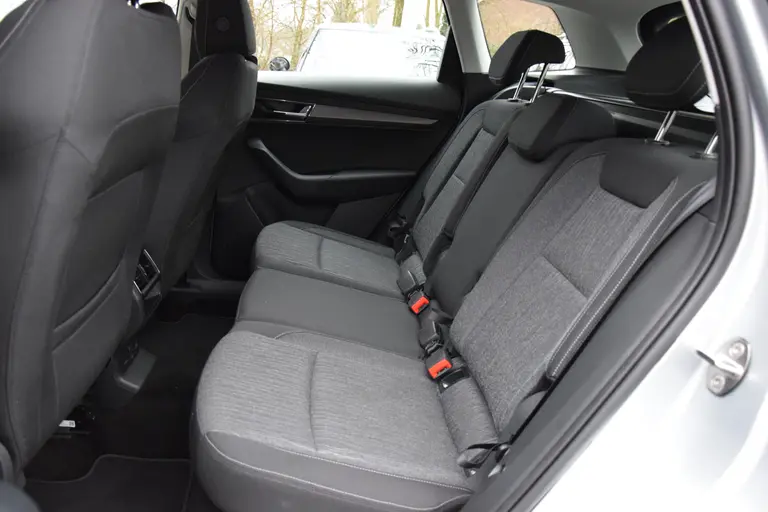 Skoda Karoq 1.5 TSI 150PK ACT Business Edition DSG Automaat | incl. BOVAG Garantie | NL-Auto | Lage KM-stand met NAP | PDC voor & achter | Smartlink+ Apple Carplay/Android Auto | VarioFlex 3 achterstoelen | afbeelding 8