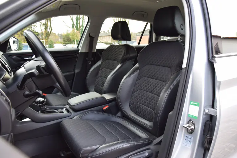 Skoda Kodiaq 1.5 TSI 150PK Business Edition 7-Persoons DSG Automaat | incl. BOVAG Garantie | NL-Auto | Adaptive Cruise Control | Achteruitrijcamera | Stoelverwarming | Navigatie | Full LED | Apple Carplay / Andoid Auto | afbeelding 8