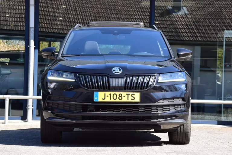 Skoda Karoq 1.5 TSI ACT Sportline Business | Org. NL | BOVAG Garantie | Panoramadak | Virtual Dashboard | Elektrische Achterklep | Achteruitrijcamera | 19'' Velgen | Stuur&Stoelverwarming | afbeelding 10