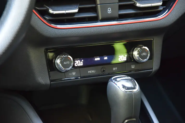 Skoda Scala 1.0 TSI Sport Business DSG Automaat | Org. NL | BOVAG Garantie | Cruise & Climate Control | Parkeersensoren | Full LED | Sportstoelen | Apple Carplay / Android Auto | afbeelding 19