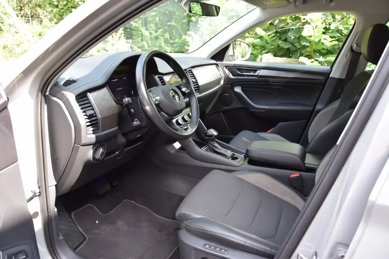 Skoda Kodiaq 1.5 TSI 150PK Business Edition Plus DSG Automaat | Org. NL | BOVAG Garantie | Trekhaak | Achteruitrijcamera | Adaptieve cruise control | Stoelverwarming | PDC Voor+Achter | afbeelding 8