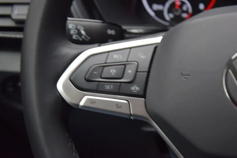 Volkswagen T-Cross 1.0 TSI Life | Org. NL | Fabrieksgarantie 7-2027 | Adaptive Cruise Control | Parkeersensoren Voor&Achter | Apple Carplay/Android Auto | 16'' Velgen | DAB Radio | afbeelding 24