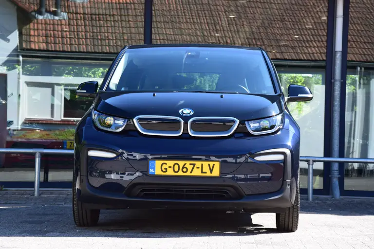 BMW i3 Executive Edition 120Ah 42 kWh | Org. NL | BOVAG Garantie | Warmtepomp | Panoramadak | Stoelverwarming | Adaptive Cruise Control | Achteruitrijcamera | Navigatie | Full LED | 20'' Velgen | afbeelding 12