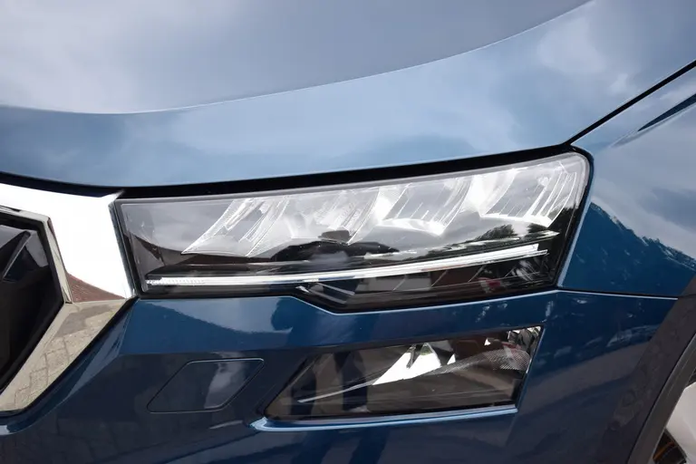 Skoda Karoq 1.0 TSI 110PK Business Edition | Org. NL | incl. BOVAG / Fabrieksgarantie | Navigatie | Full LED | Stoel&Stuurverwarming | Elektrische Kofferklep | Alcantara Bekleding | afbeelding 29