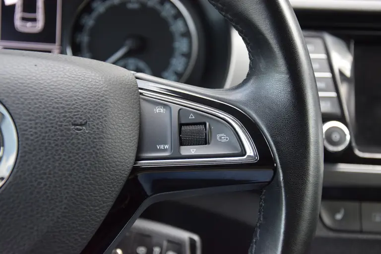 Skoda Fabia Combi 1.0 TSI 96PK Business Edition | Org NL | BOVAG Garantie | Trekhaak | Navigatie | Stoelverwarming | Parkeersensoren | Apple Carplay/Android Auto | 16'' Velgen | afbeelding 26