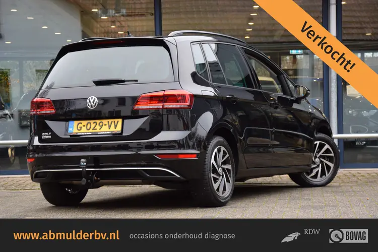 Volkswagen Golf Sportsvan 1.5 TSI ACT Highline Edition DSG Automaat | BOVAG Garantie | Trekhaak | Navigatie | Stoelverwarming | Adaptive Cruise Control | Climate Control | PDC Voor&Achter | All Season Banden |