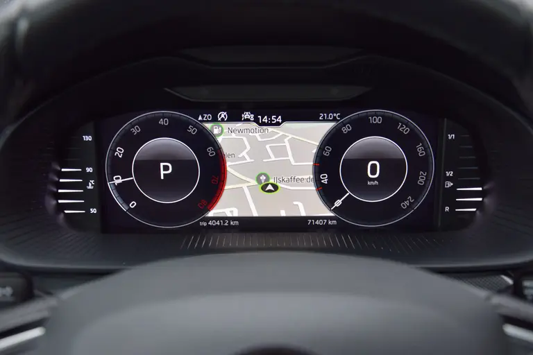 Skoda Scala 1.0 TSI 116PK Sport Business DSG Automaat | Org. NL | BOVAG Garantie | Panoramadak | Virtual Cockpit | PDC Achter | Full LED | Sportstoelen | Flippers |  Navi | Carplay | afbeelding 17