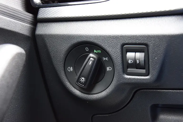 Skoda Kamiq 1.0 TSI Ambition | Org. NL | BOVAG Garantie | Apple Carplay/Android Auto | Cruise Control | Parkeersensoren Achter | Full LED | Airco | 16'' Velgen | Lane Assist | afbeelding 28