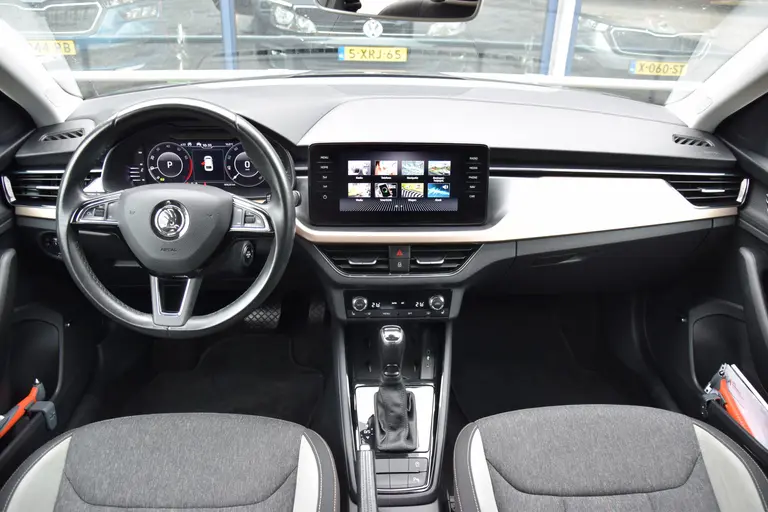 Skoda Scala 1.0 TSI Business Edition DSG Automaat | Org. NL | BOVAG Garantie | Virtual Cockpit | Stoelverwarming | 17'' Velgen Met All Season Banden | Cruise&Climate Control | Apple Carplay/Android Auto | afbeelding 6