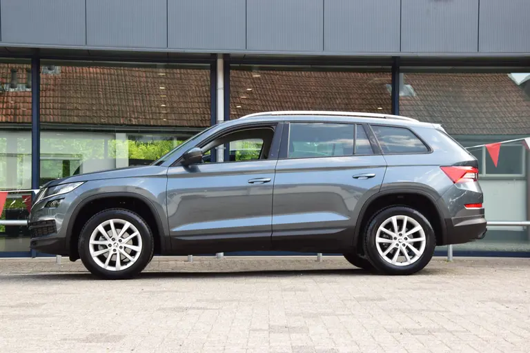 Skoda Kodiaq 1.5 TSI 150PK Business Edition DSG Automaat | Org. NL | BOVAG Garantie | Trekhaak | Achteruitrijcamera | Half Lederen Bekleding | Full LED | Navigatie | AppleCarplay/AndroidAuto | afbeelding 4