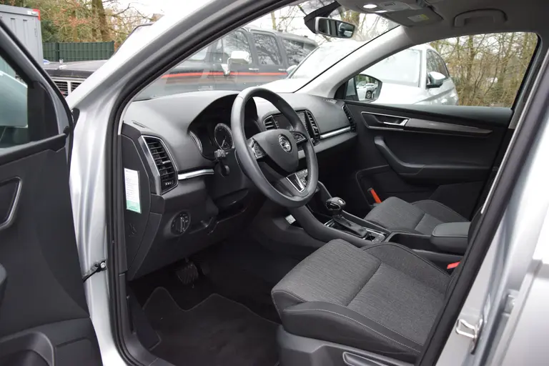 Skoda Karoq 1.5 TSI 150PK ACT Business Edition DSG Automaat | incl. BOVAG Garantie | NL-Auto | Lage KM-stand met NAP | PDC voor & achter | Smartlink+ Apple Carplay/Android Auto | VarioFlex 3 achterstoelen | afbeelding 9