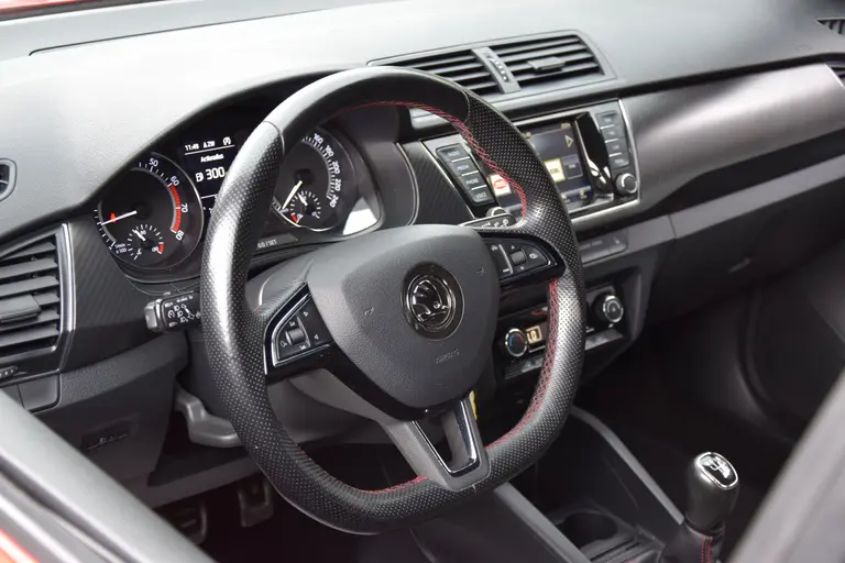 Skoda Fabia Combi 1.0 TSI 96PK Monte Carlo | Org. NL | rijklaar incl. BOVAG Garantie |  Automatische Airco | Stoelverwarming | Parkeersensoren | Cruise Control | afbeelding 17