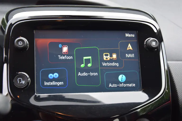 Citroën C1 1.0 VTi Shine | Org. NL | BOVAG Garantie | Achteruitrijcamera | Bluetooth | 15'' Velgen + All Season Banden | Climate Control | Multifunctioneel Stuur | Keurige Auto! | afbeelding 18