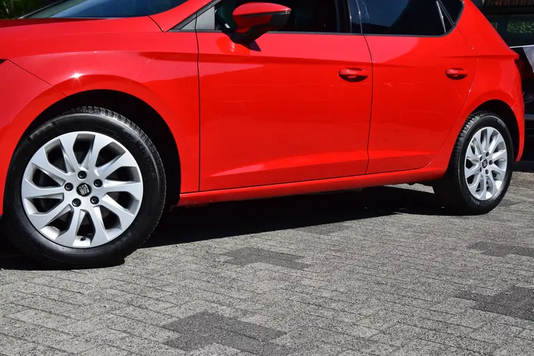 SEAT Leon 1.2 TSI 105PK Style Business | BOVAG Garantie | Cruise&Climate Control | Stoelverwarming | PDC Achter | 16'' Velgen Met All Season Banden | Bluetooth Telefoonverbinding | afbeelding 16