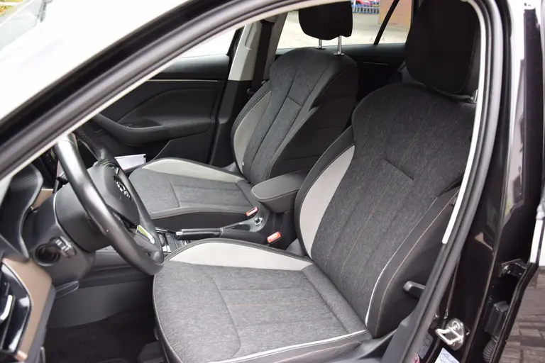 Skoda Scala 1.0 TSI Business Edition DSG Automaat | Org. NL | BOVAG Garantie | Virtual Cockpit | Stoelverwarming | 17'' Velgen Met All Season Banden | Cruise&Climate Control | Apple Carplay/Android Auto | afbeelding 10